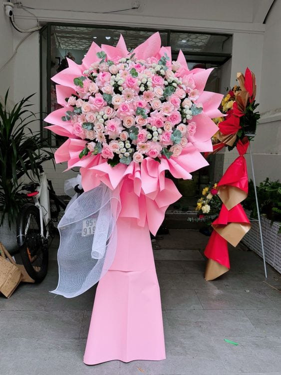 Kẹ Hoa Chúc Mừng Hồng Phúc — Kệ Hoa Chúc Mừng