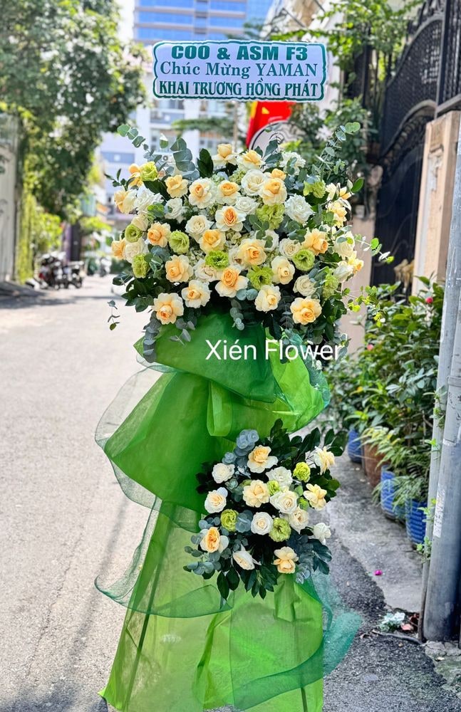 Kệ Hoa Chúc Mừng Lộc Biếc — Kệ Hoa Chúc Mừng