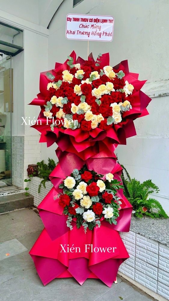Kệ Hoa Chúc Mừng Thắng Lợi — Kệ Hoa Chúc Mừng