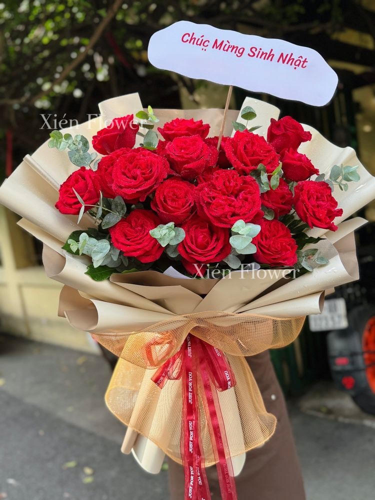 Bó Hoa Love Is Bloom — Hoa Bó