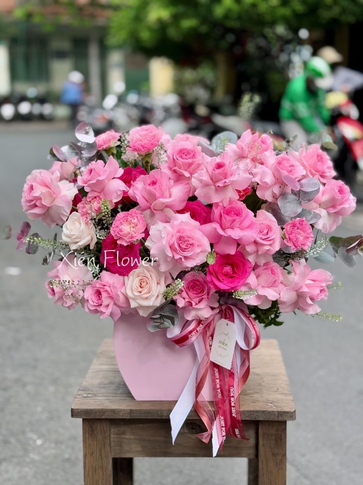 Giỏ Hoa Forever Young — Giỏ Hoa