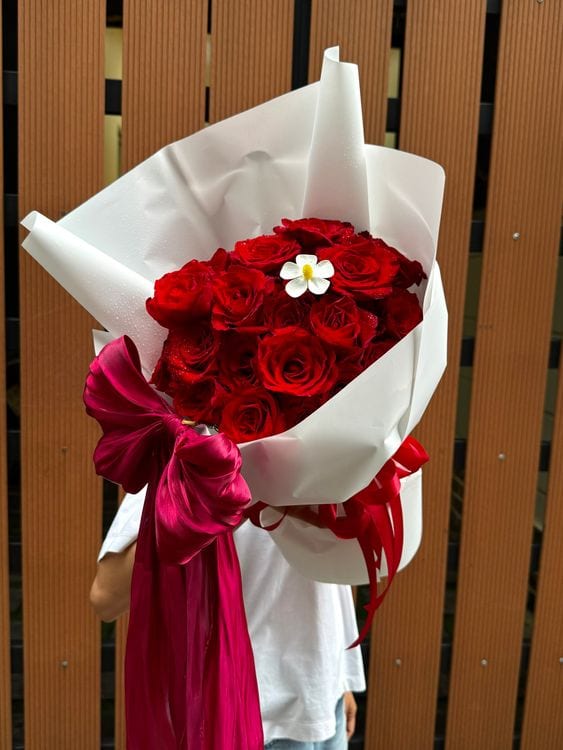 Tuyệt Sắc — Hoa Bó